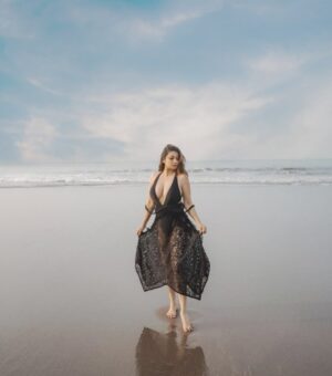 Sarah Azhari Instagram - I’m not perfect but I’m not fake 🤷‍♀️🧿🪬🌊 ☁️