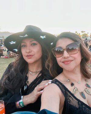 Sarah Azhari Instagram - Coachella 2025 Day 2… spent hours dancing to the sets of Kaskade and Idris Elba at The Quasar stage 💃🪩✨🧿🪬