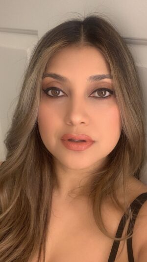 Sarah Azhari Instagram - Hi Guys don’t forget to subscribe for my special content such as video, pictures, behind the scene, vlogs, songs preview, clip, live chat and many more features. Thank you and I’ll see you soon in the subscription 😘🥰💗

Hi Semua.. Jangan Lupa untuk Subscribe Instagram “Subscription”  Di situ Saya akan menyediakan content special buat kamu yang subscribe, dari reels, live chat, video clip, photo exclusive, vlogs, musik preview dan lain-lain. Terima kasih sebelumnya dan sampai ketemu di Subscription special 💗🥰😘