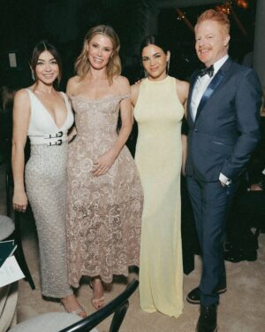 Sarah Hyland Instagram - It was an honor to join the @baby2baby Gala and help support the incredible work they do year-round, providing basic essentials to one million children living in poverty across the country. Ps. Swipe for sillies