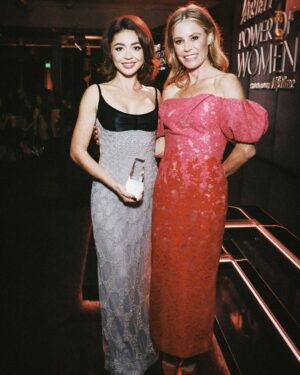 Sarah Hyland Instagram - The amount of love and support in one room was overwhelmingly beautiful. Thank you @itsjuliebowen @jessetyler & @wellsadams for being there to hold my hand through an unexpectedly emotional night. Also. CAROL BURNETT. It is an honor and privilege to have received the first-ever Variety #powerofwomen Courage Award presented by @purina The award builds on Purinaās Purple Leash Program, an initiative with the nonprofit @redroverorg that provides resources and support to help domestic violence shelters across the U.S. become pet-friendly š¾ š