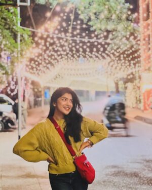 Sarika Sabah Instagram - Sweater weather ❄️