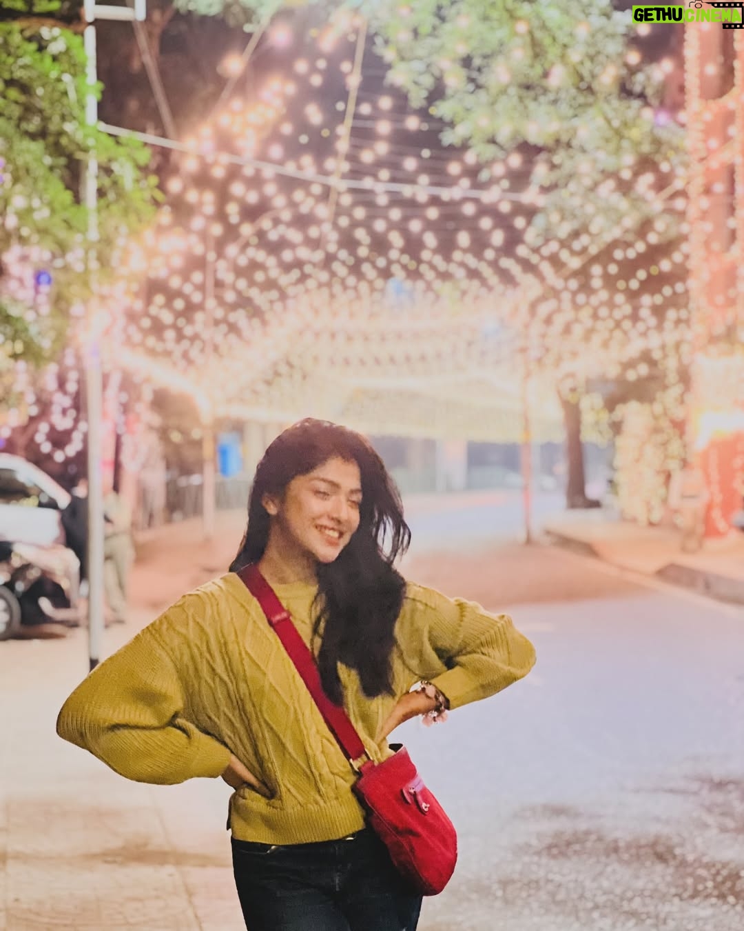 Sarika Sabah - 6.4K Likes - Sweater weather ❄️