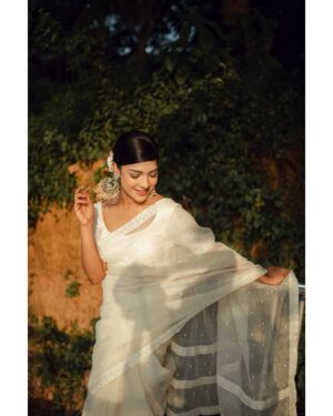 Sarika Sabah Instagram - 🤍🕊️
📸 - @purnophotographyofficial
Makeover - @makeoverfinesse @farhanachaity_official
Attire - @b_a_n_g_a_l
Jewellery- @rongoboti_online
