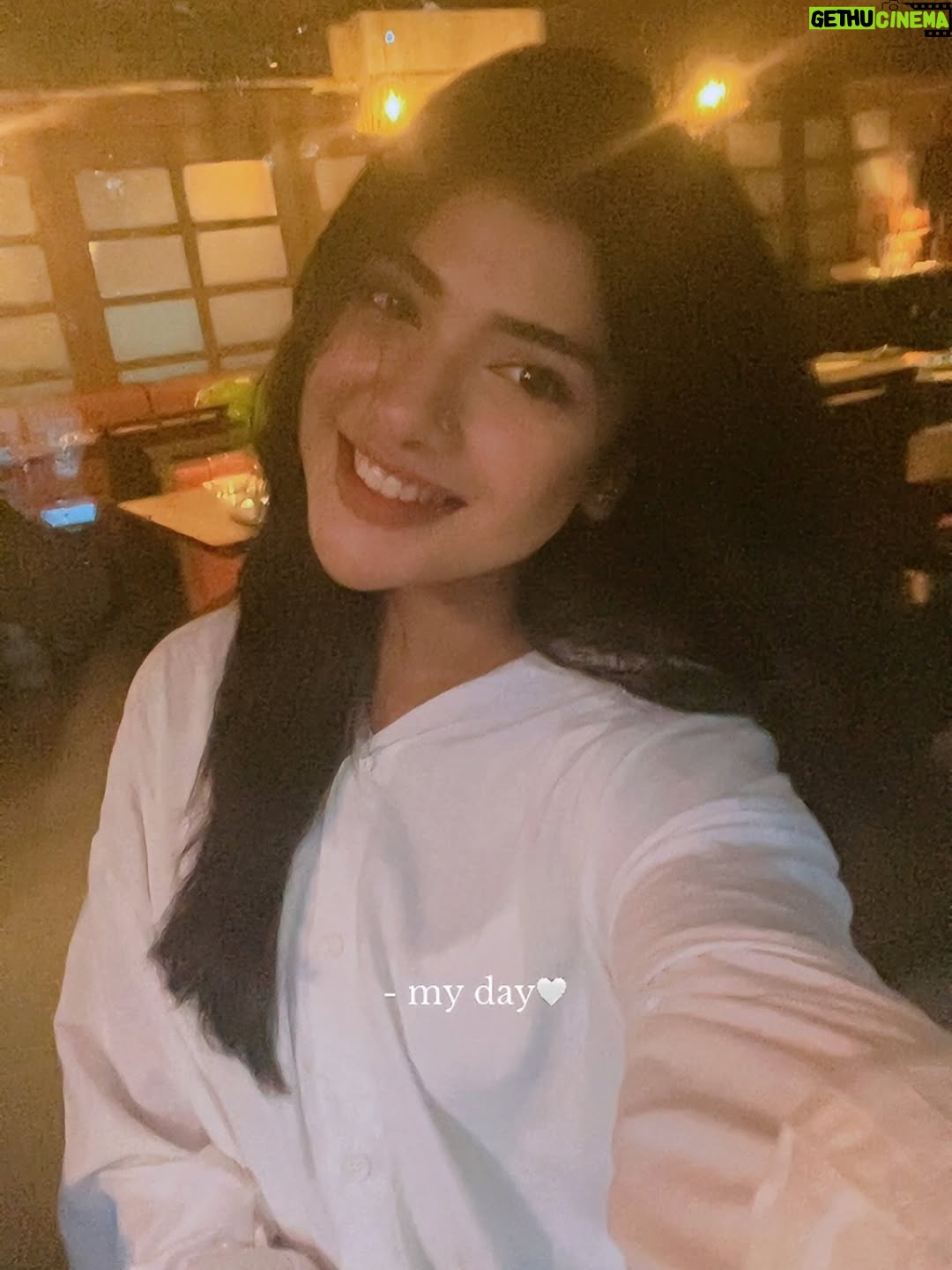 Sarika Sabah - 3.9K Likes - Friday mood ahead →