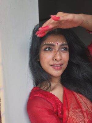 Sarika Sabah Instagram - স্বরলিপি নাই থাক গান ভুল কোরো না গো ! 🌺