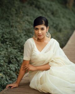 Actress Sarika Sabah HD Photos and Wallpapers January 2025