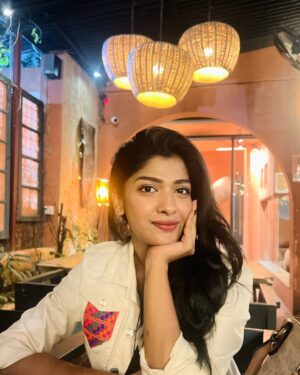 Sarika Sabah Instagram - Energy is contagious.
Spread all the love.
Radiate love.
Be love 🫶
#weekend #coffee #outing #weekendvibes #love #winter #winters