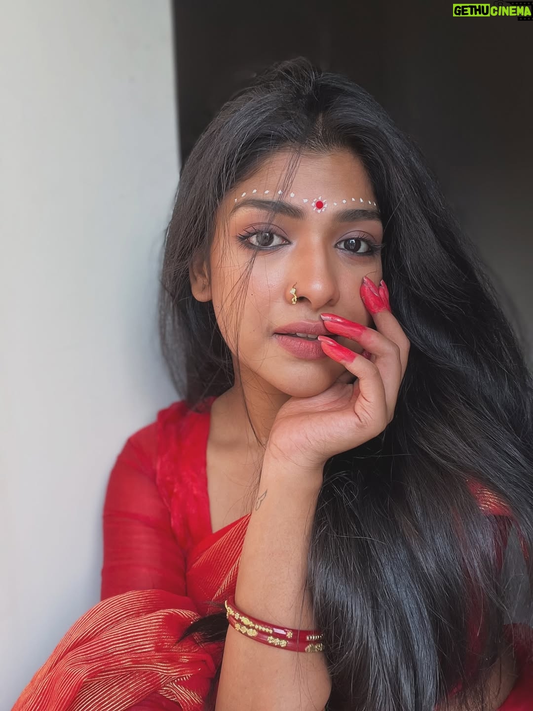 Sarika Sabah - 3.2K Likes - স্বরলিপি নাই থাক গান ভুল কোরো না গো ! 🌺