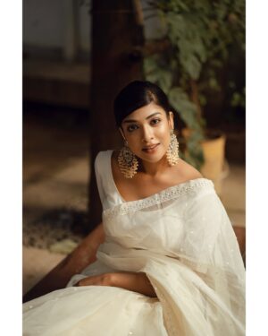 Sarika Sabah Instagram - 🤍🕊️
📸 - @purnophotographyofficial
Makeover- @farhanachaity_official @makeoverfinesse
Attire - @b_a_n_g_a_l
Jewellery - @rongoboti_online
