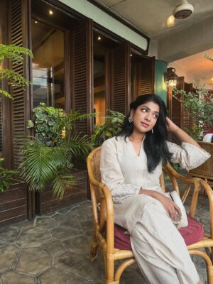 Sarika Sabah Instagram - 🌸🕊️