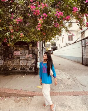 Sarika Sabah Instagram - Young at age, old at soul 🕊️
#friday #fridayvibes #fridaymood