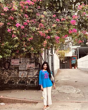 Sarika Sabah Instagram - Young at age, old at soul 🕊️
#friday #fridayvibes #fridaymood