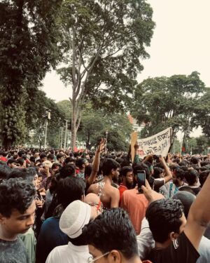 Sarika Sabah Instagram - ওরে ও তরুণ ঈশান
বাজা তোর প্রলয় বিষাণ
ধ্বংস নিশান উড়ুক প্রাচীর প্রাচীর ভেদি….!!