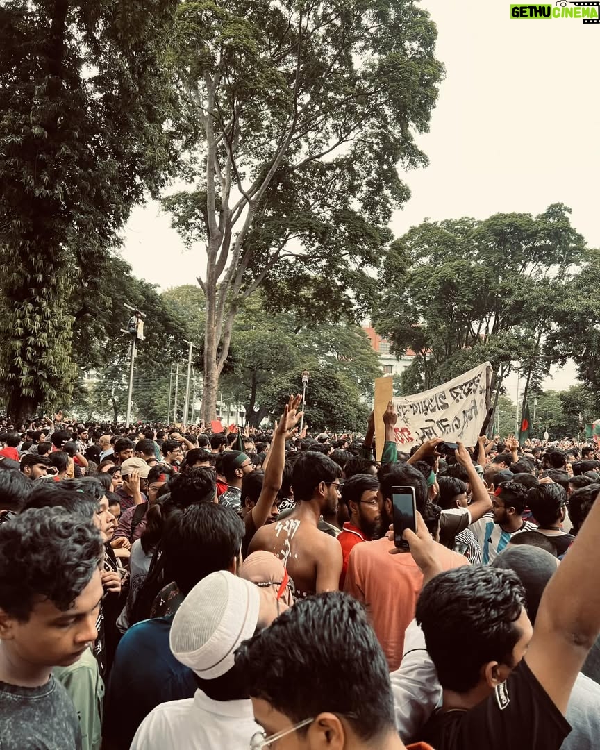 Sarika Sabah - 3.1K Likes - ওরে ও তরুণ ঈশান
বাজা তোর প্রলয় বিষাণ
ধ্বংস নিশান উড়ুক প্রাচীর প্রাচীর ভেদি….!!