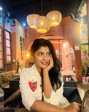 Sarika Sabah Instagram - Energy is contagious.
Spread all the love.
Radiate love.
Be love 🫶
#weekend #coffee #outing #weekendvibes #love #winter #winters