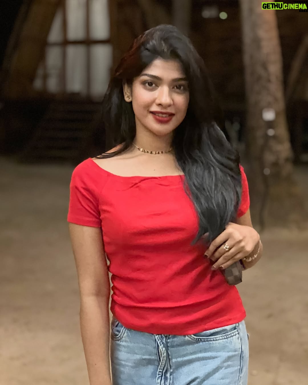 Sarika Sabah - 7.2K Likes - Life is good, especially on a Friday ❤️