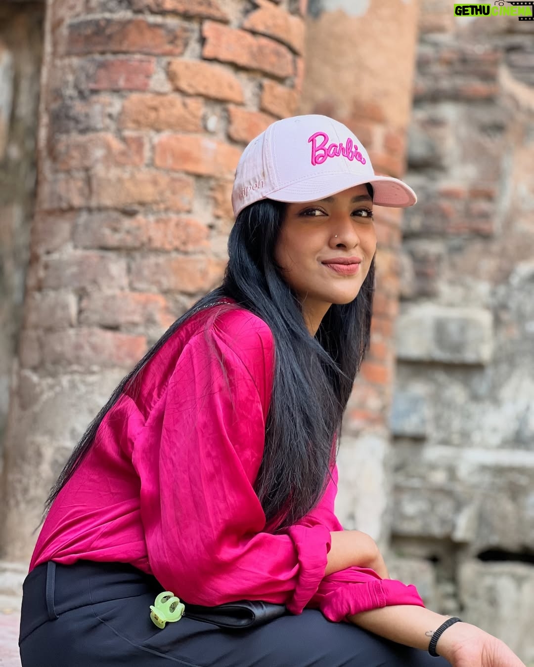 Sarika Sabah - 4.1K Likes - Get your sparkle on, show this world where you belong! 🌸 ✨💕