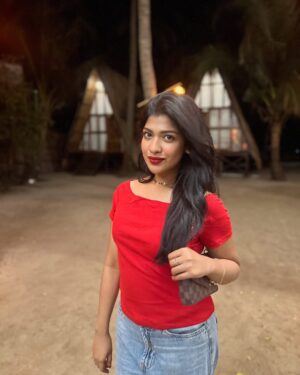 Sarika Sabah Instagram - Life is good, especially on a Friday ❤️