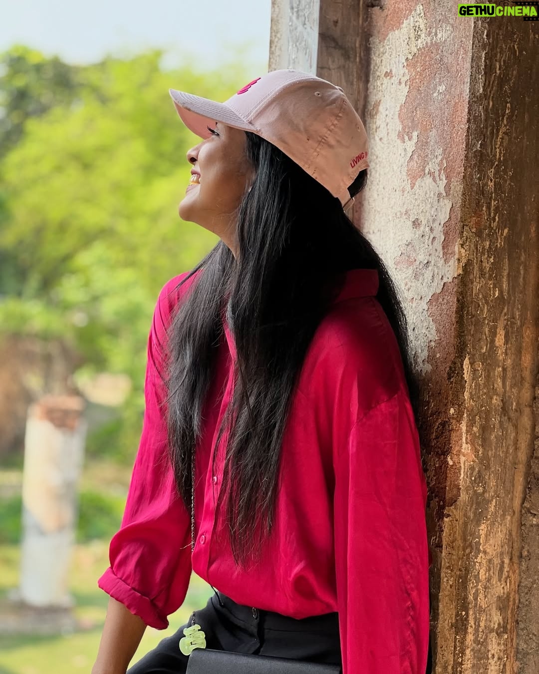 Sarika Sabah - 4.1K Likes - Get your sparkle on, show this world where you belong! 🌸 ✨💕