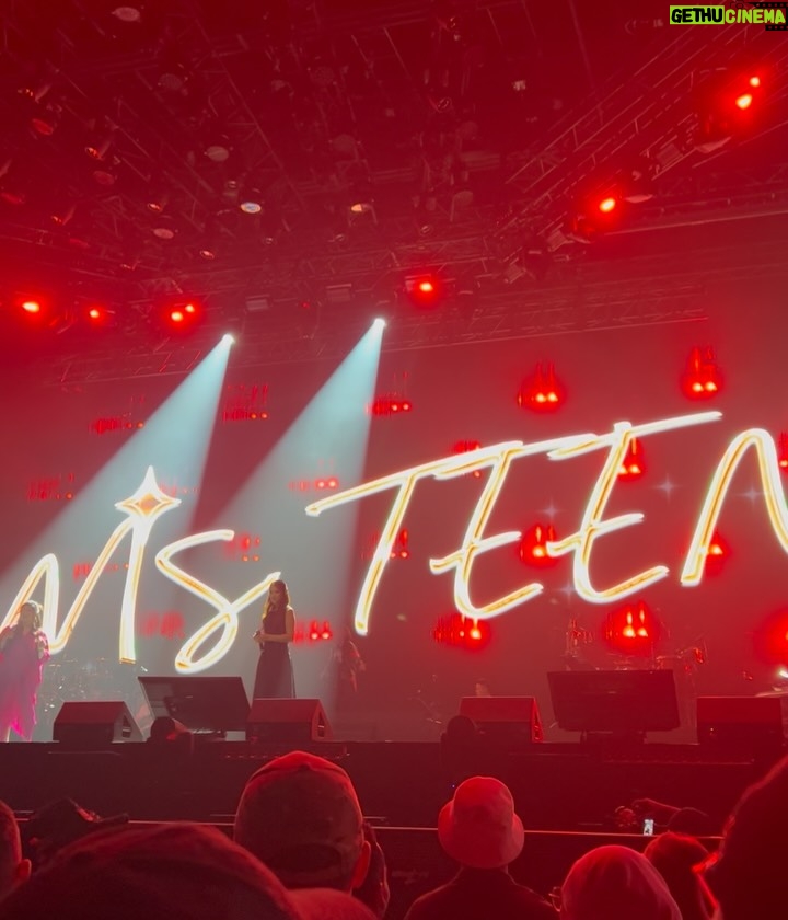 Sasha Saidin - 480 Likes - 🤩🤩🤩🤩🤩🤩🤩

Well done @4u2cofficial for a great concert last night!!! You guys brought us back to the 90’s!!!! 3 words… Yow. Chuan. Plaza. Lol. Thanks to @dacdatoac for giving @eliteofficialmy a shoutout too during the finale… “ELITE in da houseeee!!” Woot! Woot! 👏🏻👏🏻👏🏻

p/s @momlifesaidso Syirin (Jaja Msteen) you were sorely missed but @shankeyjtee and Dila did a fantastic job! 👍🏻👌🏻

#KamiGengLot10TungguIntrakota #BukitBintangGirlsSchool

#ELITE #Elite25Concert #20Sept2025 #PlenenaryHall #KualaLumpurConventionCentre #LightsCameraAction #ELITEWarriors 

#ADashOfSash💋
#CommittedToTheCelopians 
#DiaryOfADevotedDomesticatedDabawi 
#TheElusiveFairytaleOfTheHalfBloodPrincessSayang