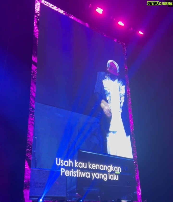 Sasha Saidin - 480 Likes - 🤩🤩🤩🤩🤩🤩🤩

Well done @4u2cofficial for a great concert last night!!! You guys brought us back to the 90’s!!!! 3 words… Yow. Chuan. Plaza. Lol. Thanks to @dacdatoac for giving @eliteofficialmy a shoutout too during the finale… “ELITE in da houseeee!!” Woot! Woot! 👏🏻👏🏻👏🏻

p/s @momlifesaidso Syirin (Jaja Msteen) you were sorely missed but @shankeyjtee and Dila did a fantastic job! 👍🏻👌🏻

#KamiGengLot10TungguIntrakota #BukitBintangGirlsSchool

#ELITE #Elite25Concert #20Sept2025 #PlenenaryHall #KualaLumpurConventionCentre #LightsCameraAction #ELITEWarriors 

#ADashOfSash💋
#CommittedToTheCelopians 
#DiaryOfADevotedDomesticatedDabawi 
#TheElusiveFairytaleOfTheHalfBloodPrincessSayang