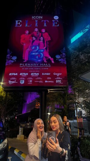 Sasha Saidin Instagram - 🖥️ 

ELITE Warriors! @eliteofficialmy 

Azza, Abby, Sasha, Linda dan Watie tidak sabar bertemu mata dengan para peminat. Menyambut baik gegak gempita yang dirasakan sewaktu Konsert genKRU…. kini ELITE LIVE ’25 hadir Istimewa untuk kalian.

Dinamakan sebagai ELITE LIVE ‘25, peminat buat julung kali akan menikmati karya-karya popular Elite di Plenary Hall Kuala Lumpur Convention Centre pada 20 September 2025.

Untuk menjadi salah seorang saksi ELITE LIVE ‘25, jangan terlepas membeli tiket mengikut kategori yang telah disediakan:

*GIG (RM 1,088)
with Meet & Greet and refreshment)
*MANISNYA SENYUMANMU (RM 588)
*CATWALK (RM 268)
*TAMPARAN WANITA (RM 238)

�Tiket boleh diperoleh menerusi www.ticket2u.com.my/elite

Mari… CATWALK bersama-sama!

#ELITE #Elite25Concert #20Sept2025 #PlenenaryHall #KualaLumpurConventionCentre #LightsCameraAction #ELITEWarriors