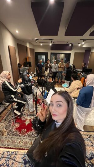 Sasha Saidin Instagram - 1 day to go ELITE Warriors! @eliteofficialmy 

@alphaofficialmy & X-Factor are ready! 👌🏻 💪🏻 

Azza, Abby, Sasha, Linda dan Watie tidak sabar bertemu mata dengan para peminat. Menyambut baik gegak gempita yang dirasakan sewaktu Konsert genKRU…. kini ELITE LIVE ’25 hadir Istimewa untuk kalian. 

Dinamakan sebagai ELITE LIVE ‘25, peminat buat julung kali akan menikmati karya-karya popular Elite di Plenary Hall Kuala Lumpur Convention Centre pada 20 September 2025.

Untuk menjadi salah seorang saksi ELITE LIVE ‘25, jangan terlepas membeli tiket mengikut kategori yang telah disediakan:

❤️GIG (RM 1,088)
**with Meet & Greet and refreshment
🧡MANISNYA SENYUMANMU (RM 588)
💚CATWALK (RM 268)
💛TAMPARAN WANITA (RM 238)
🩷 TRAUMA ( RM98) 
🩵 BILA (RM88) 

📍Tiket boleh diperoleh menerusi www.ticket2u.com.my/elite 

Mari… CATWALK bersama-sama!

Stay Tuned! ⏰⌛️

W E  A R E  B A C K

#elite
#elitewarriors
