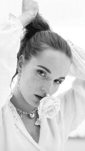 Actress Sasha Spilberg HD Photos and Wallpapers January 2024
