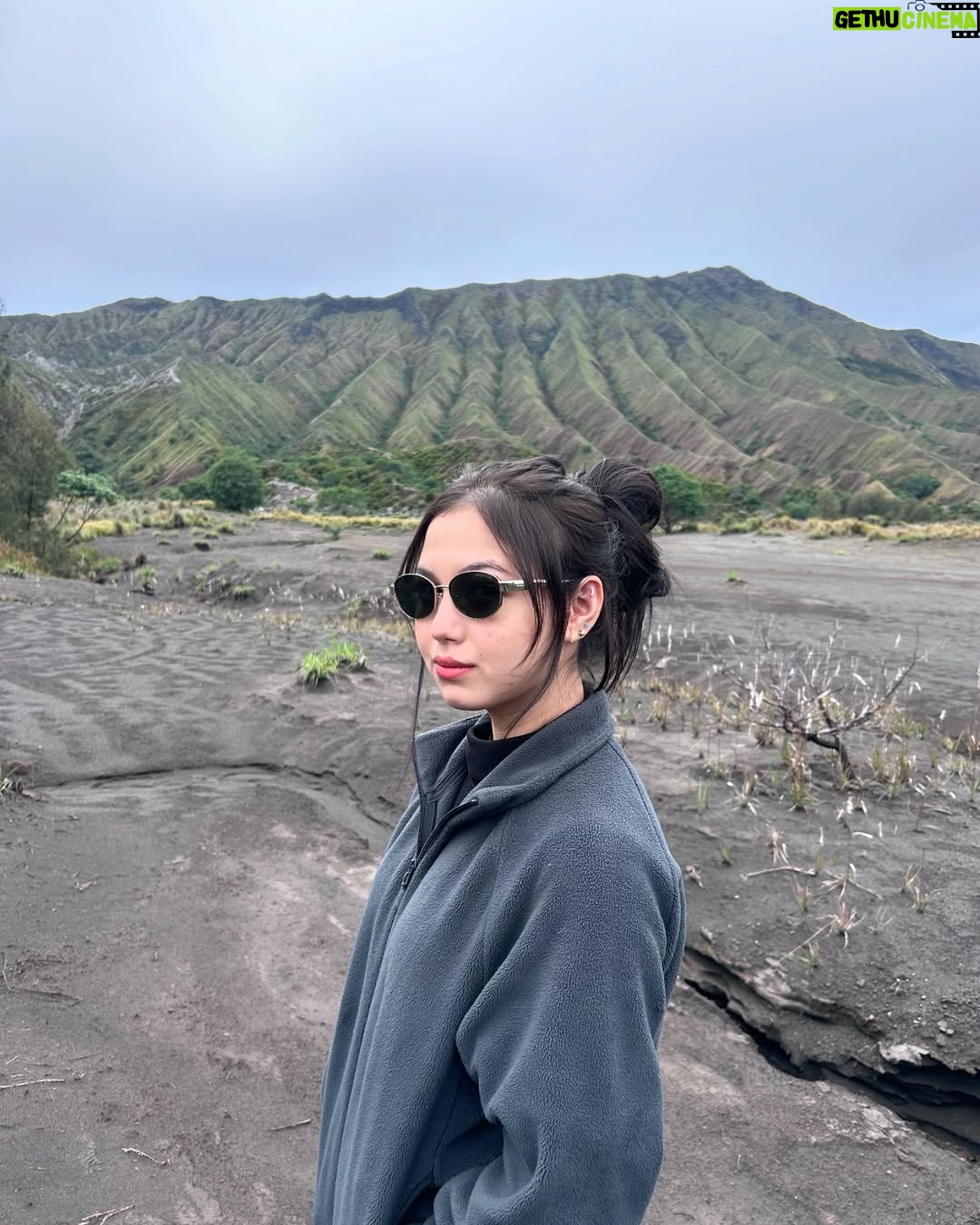 Saskia Chadwick - 396.7K Likes - Bromo 🌄
