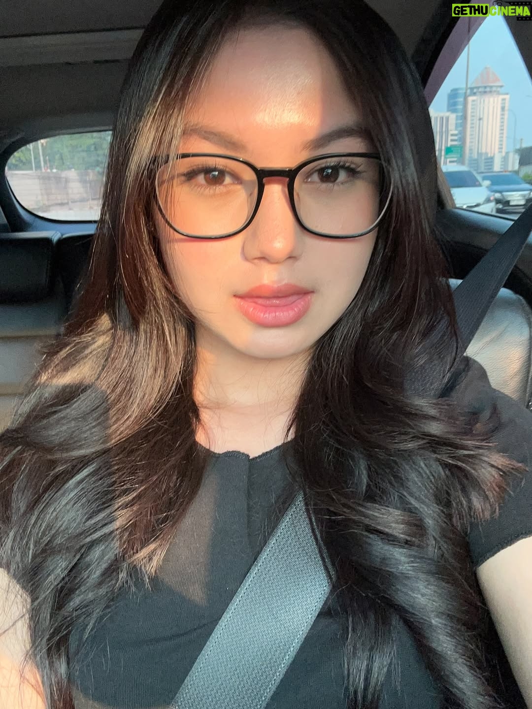 Saskia Chadwick - 217.9K Likes - uhhhm