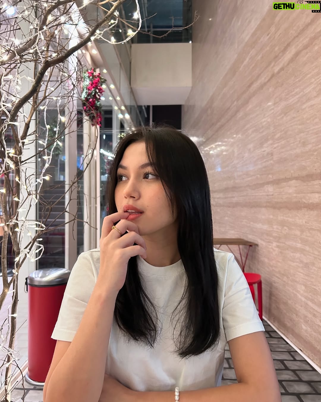 Saskia Chadwick - 225.4K Likes - Happy holidays ✨