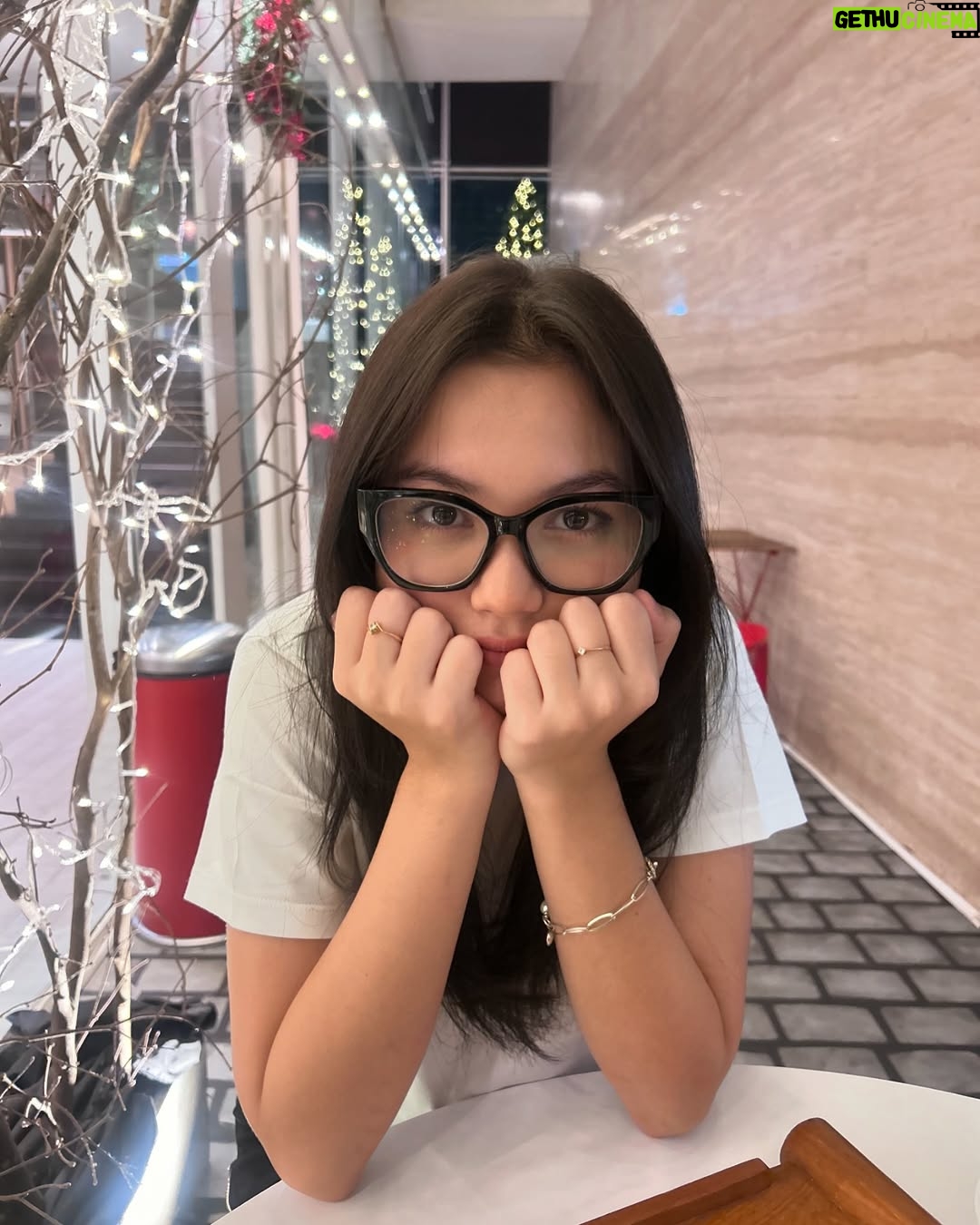 Saskia Chadwick - 225.4K Likes - Happy holidays ✨