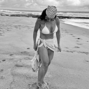 Scheila Carvalho Instagram - Reenergizada ☀️🙌🏼✨🌊