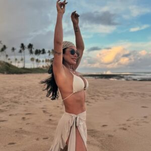 Scheila Carvalho Instagram - Reenergizada ☀️🙌🏼✨🌊
