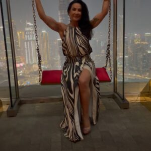 Scheila Carvalho Instagram - Dump do primeiro dia de muito calor em Dubai!