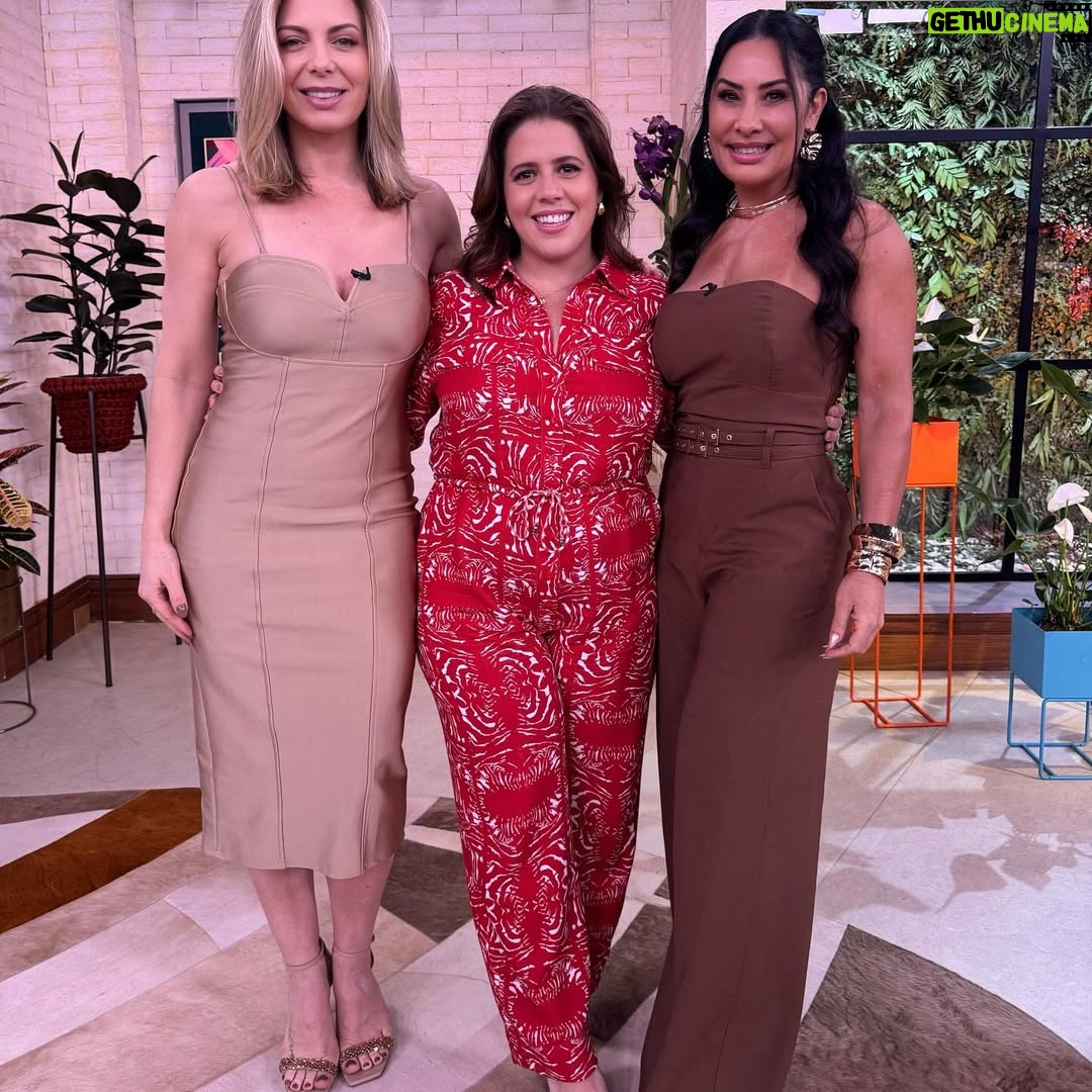 Scheila Carvalho - 45.7K Likes - Que papo gostoso no @maisvocefcoficial !!
Com @tati ! Quem estava ligadinho ?
Bateu saudade da Ruth e Raquel 😍❤️! Foi uma experiência incrível !!!