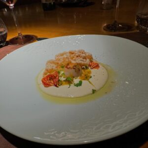 Scheila Carvalho Instagram - Um resumo da semana  que passamos em Gramado e  em Bento Gonçalves ( Vale dos Vinhedos) .  Tudo  maravilhoso! Cidade linda, Hotel, comida… e os vinhos gaúchos ? Gente!!! Estamos encantados!  O frio que tava de lascar 😂🥶, mas a recepção  carinhosa  dos gaúchos  aqueceu  nossos corações ! Com certeza voltaremos  mais vezes né B @tonysallescantor ? 
#turistandoemgramado #turismonors