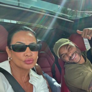 Scheila Carvalho Instagram - Agora sim!!!!!⁠Feliz aniversário, Bê!!!! Você acaba de nascer para um novo ciclo 🎂👏🏼😍
Com muita alegria  vamos celebrar esta data tão especial. E que os seus dias sejam repletos da mesma felicidade que você me proporciona, do mesmo entusiasmo e alegria de viver compartilhando comigo cada instante! Celebrar mais um ano ao teu lado é um privilégio que me enche de alegria e gratidão. Que a felicidade contagiante que você emite chegue a todos ao seu redor e que  Deus te presenteie com tudo de mais maravilhoso que você merece!!! Te Amo minha vida!
🎉🍾🥳🥂🎂🕺 Gratidão Deus!!!!!!

#bdaydopai #bdaytonysalles #Saude  #Amor #PAZ  #SABESORIA