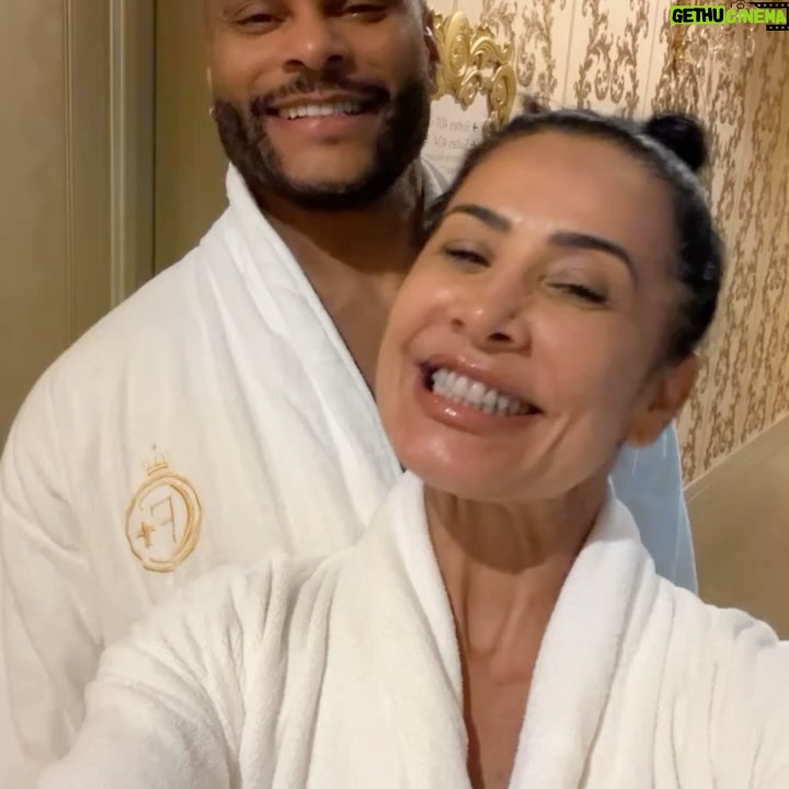 Scheila Carvalho - 77.7K Likes - Agora sim!!!!!⁠Feliz aniversário, Bê!!!! Você acaba de nascer para um novo ciclo 🎂👏🏼😍
Com muita alegria  vamos celebrar esta data tão especial. E que os seus dias sejam repletos da mesma felicidade que você me proporciona, do mesmo entusiasmo e alegria de viver compartilhando comigo cada instante! Celebrar mais um ano ao teu lado é um privilégio que me enche de alegria e gratidão. Que a felicidade contagiante que você emite chegue a todos ao seu redor e que  Deus te presenteie com tudo de mais maravilhoso que você merece!!! Te Amo minha vida!
🎉🍾🥳🥂🎂🕺 Gratidão Deus!!!!!!

#bdaydopai #bdaytonysalles #Saude  #Amor #PAZ  #SABESORIA