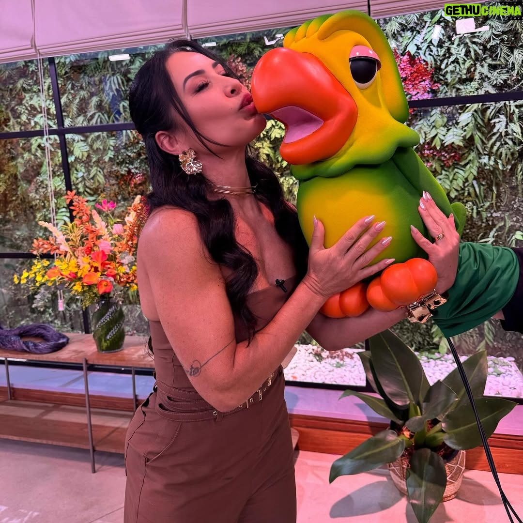 Scheila Carvalho - 45.7K Likes - Que papo gostoso no @maisvocefcoficial !!
Com @tati ! Quem estava ligadinho ?
Bateu saudade da Ruth e Raquel 😍❤️! Foi uma experiência incrível !!!