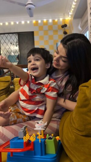 Searha Asghar Instagram - Ehaan had a blast meeting the Obos at the Peek Freans Rioland, this fun filled activity is at Lucky One Mall till 12th August.

You can shop your favourite Rio Obos collection from Bachaa Party in store and online

#meetheobos #peekfreans #peekfreansrio #rioland @peekfreans.rio