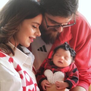 Searha Asghar Instagram - And we are happy to announce the name of our little princess 
Illiyeen Murtaza!!

Photography @amnas.photography