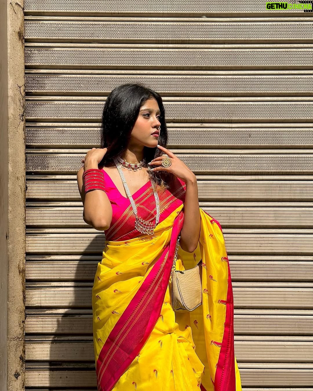 Sejal Jadhav - 18.1K Likes - दिवाळीच्या हार्दिक शुभेच्छा 🪔✨
.
.
.
📸 - @rushiyadav_ @atharva_ware_31 
.
.
.
#foryou #fyp #fypシ #diwali2023 #saree #happydiwali #traditional #traditionalwear #ootd #diwalivibes #likeforlikes #diwaliaesthetic #outfitoftheday #lookbook #fashionista #whatiwore #stylediaries #aboutalook #trendy #trending #aesthetics #theeverydayproject #instagram #instadaily #instagood #positivevibes #sejal_jadhav_17