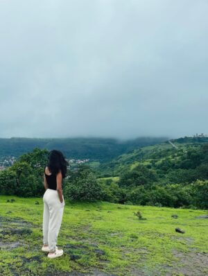 Sejal Jadhav Instagram - The amount of emotions these lines holds>>>š§š¶ššŖ¬š
.
.
.
šø - @j_yoti._
.
.
.
#fyp #fypć· #foryou #love #rain #appreciatelife #grateful #gratitude #rainyday #rainy #rainforests #lonavla #indino #lifeinmetro #lonavladiaries #outfitoftheday #ootd #lookbook #style #aesthetic #ļ½ļ½
ļ½ļ½ļ½ļ½
ļ½ļ½ļ½ #theeverydayproject #instagram #instagood #instadaily #instamood #trendy #trending #sejaljadhav #goodvibes