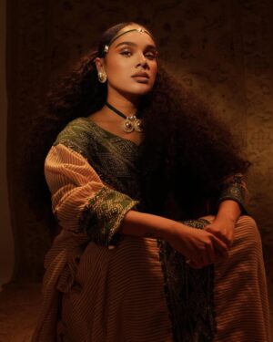 Selam Tesfaye Instagram - Day 2 #rayaoutfit
Habesha dress @yohanhabesha 🙏
Gobagub @evehabesha 🙏
Picture the one and only @fetil_picture
Beautiful hair from @nesnes_humanhair
ቁናኖ @hub_ofstyle 🙏