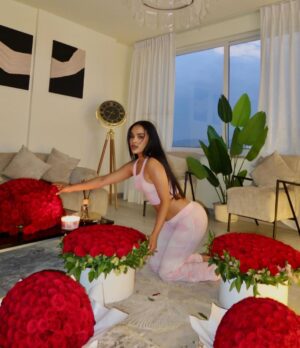 Selam Tesfaye Instagram - 🥀♥️