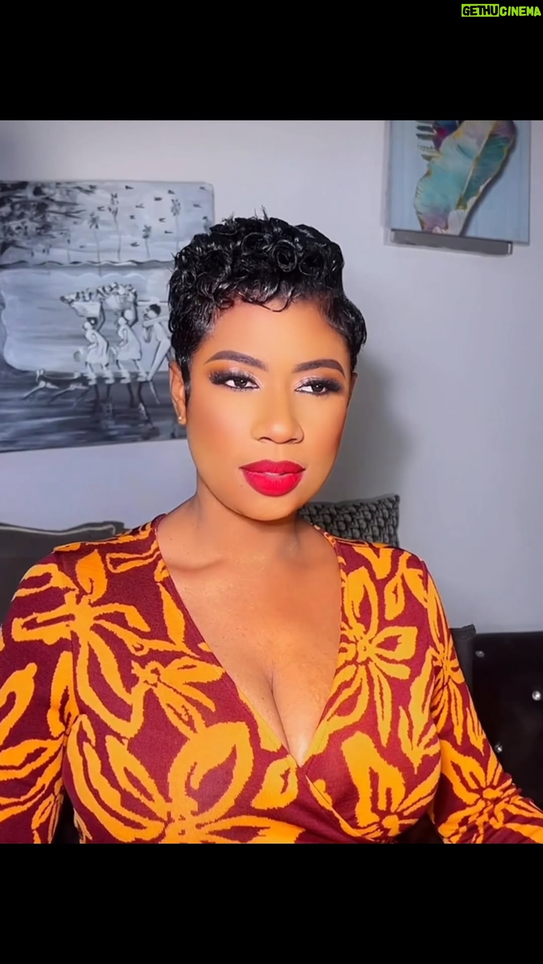 Selly Galley - 8.2K Likes - In my thick girl era 😌
Enjoying whiles it lasts ☺️
Hair styling and makeup @beat.by_oly 💞

Maintain or loose eventually? 
#wednesdaysteeze