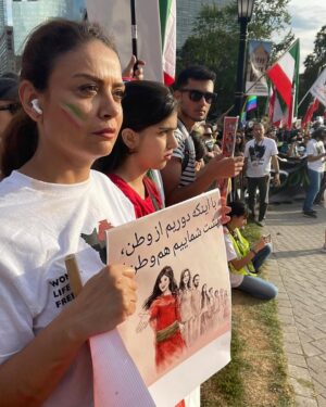 Shabnam Farshadjoo Instagram - #مهسا_امینی #زن_زندگی_آزادی #تورنتو_کانادا