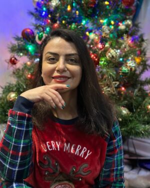 Shabnam Farshadjoo Instagram - Happy 2024 ✨💫🌟 Be nice this year 🤞😄